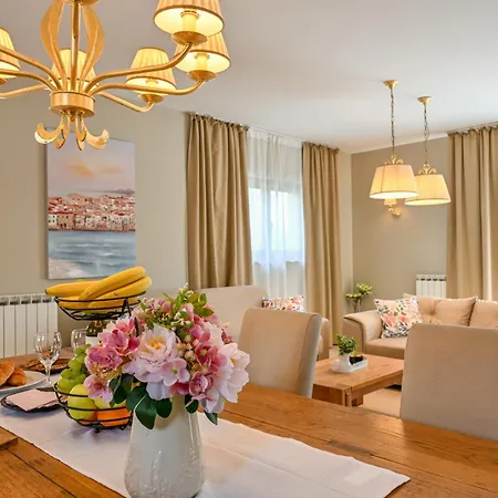 Maria Umag Villa